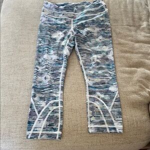 Multicolor Patterned Lululemon Leggings, Size 6